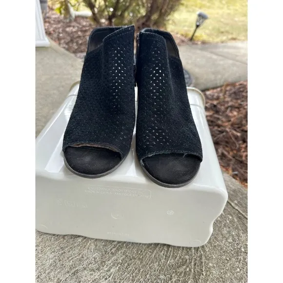 Lucky Brand Peep Toe Booties Perforated Suede Heeled Ankle Boots Size‎ 7.5