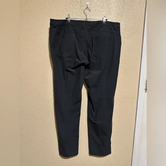 Lululemon Men’s ABC Classic-Fit Pants Size 40