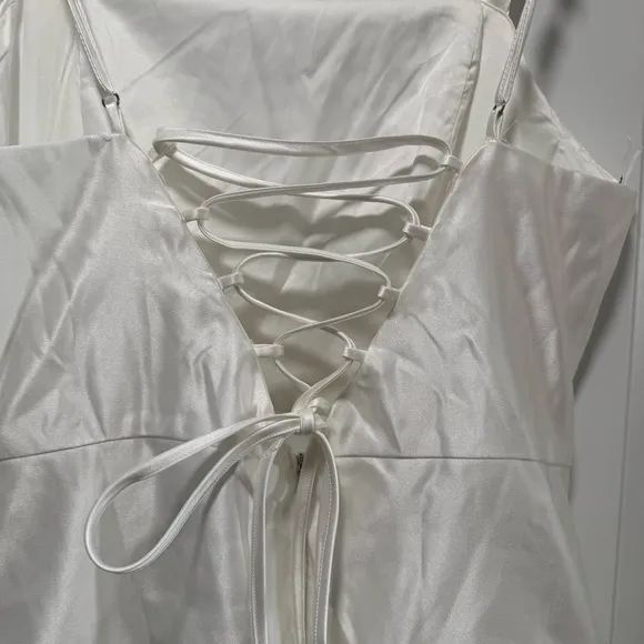 Lulus Modern Adoration NWOT size Medium White Satin Drop Waist Lace-Up Dress