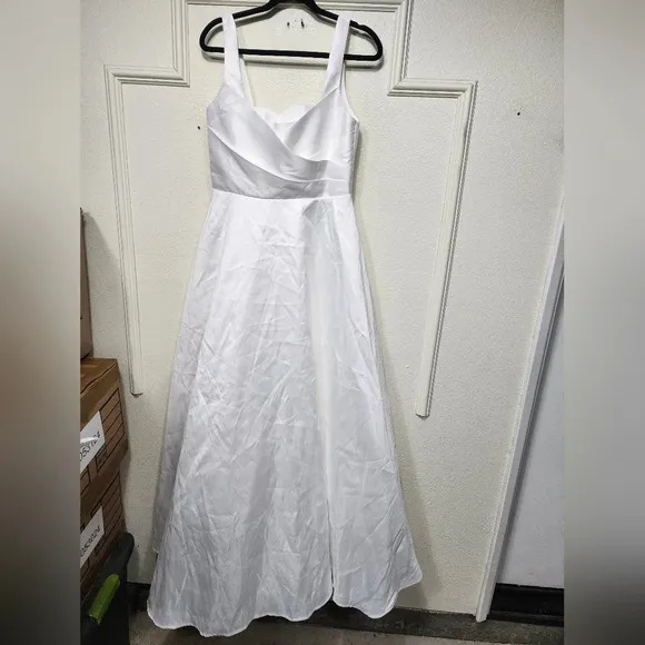 Lulus Modern Affection White Taffeta Pleated Sleeveless Maxi Dress Wedding