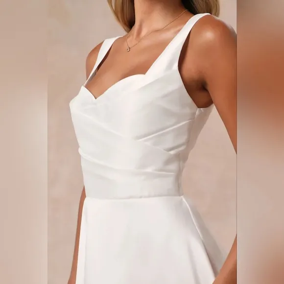 Lulus Modern Affection White Taffeta Pleated Sleeveless Maxi Dress Wedding