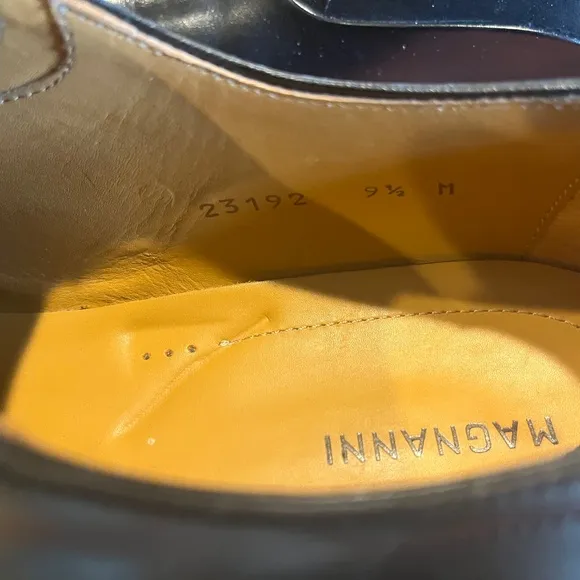 Magnanni  'Segovia&quot; black lace -up shoes size 9 1/2