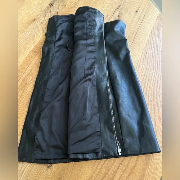 MAJORELLE KYLIE FAUX LEATHER ZIP-UP DRESS, SIZE SMALL.