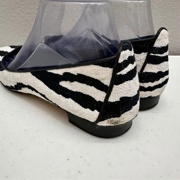 Manolo Blahnik Flat Shoes Size 9.5 Zebra Knit Vintage Y2K Designer