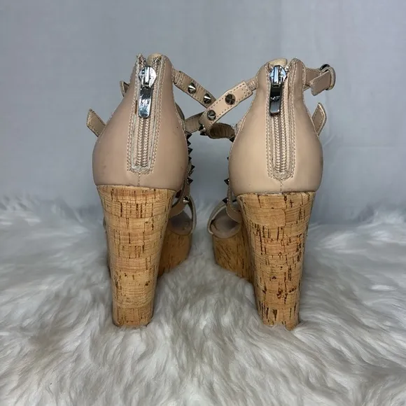 Marc Fisher Studded Beige Leather Women's Stappy Wedge Sandals Sz 8