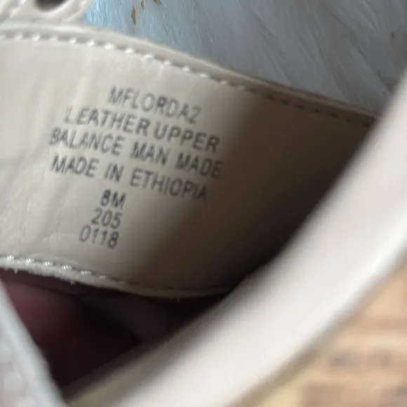 Marc Fisher Studded Beige Leather Women's Stappy Wedge Sandals Sz 8