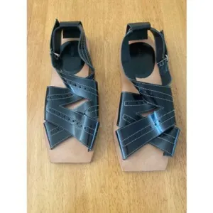 Maria Bontia Black Leather Strappy Square Toe Sandals Shoes SZ 7