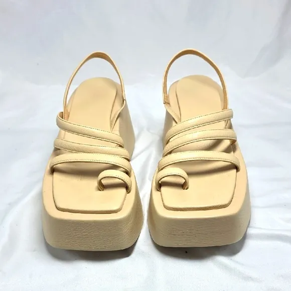 Marsell Square Toe Platform Pebbled Leather Sandals with Strappy Design 38.5