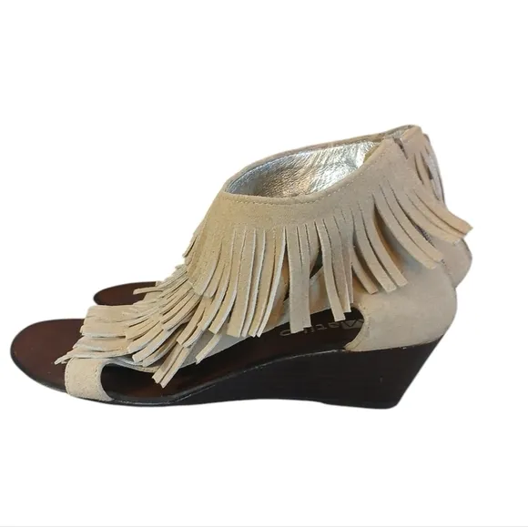 Matiko Tan Fringed Wedge Sandals Suede Open Toe Women's Sandals size 7.5