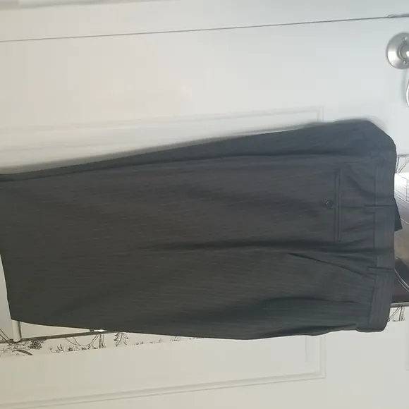 Men's 2 piece classic fit blazer and pleated pants