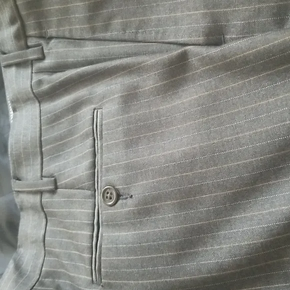 Men's 2 piece classic fit blazer and pleated pants