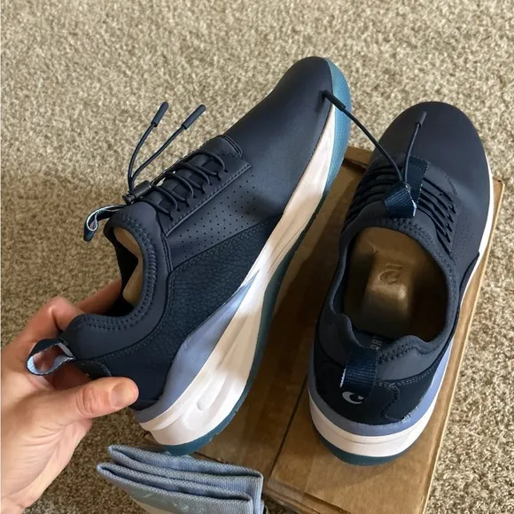 Men’s Classic Navy Blue Clove Nursing Shoes Size 10.5