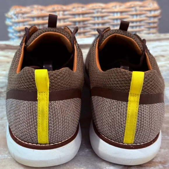 Men’s JOHNSTON &amp; MURPHY Holden Knit U-Throat shoes. Size 10.5