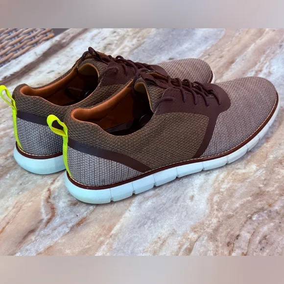 Men’s JOHNSTON &amp; MURPHY Holden Knit U-Throat shoes. Size 10.5