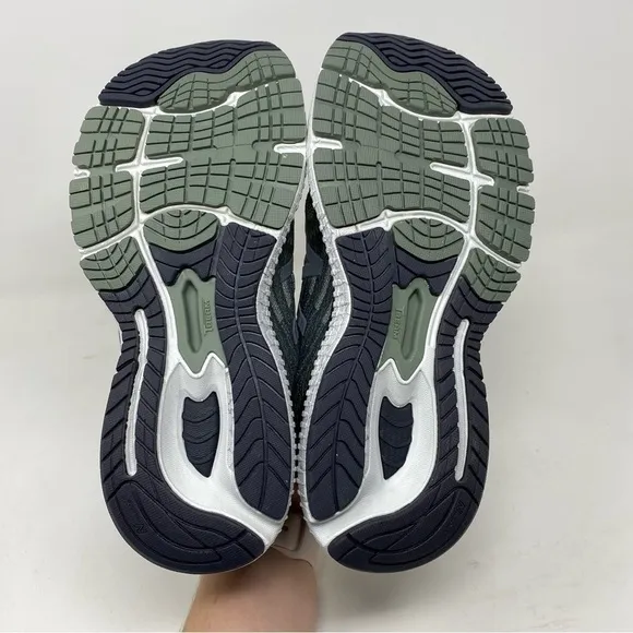 Men's New Balance M860MG9 Mineral Green Stability Running Shoe size 9.5D