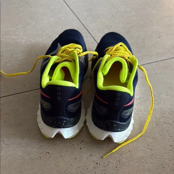 Men’s Saucony Black and Neon Yellow Running Shoes