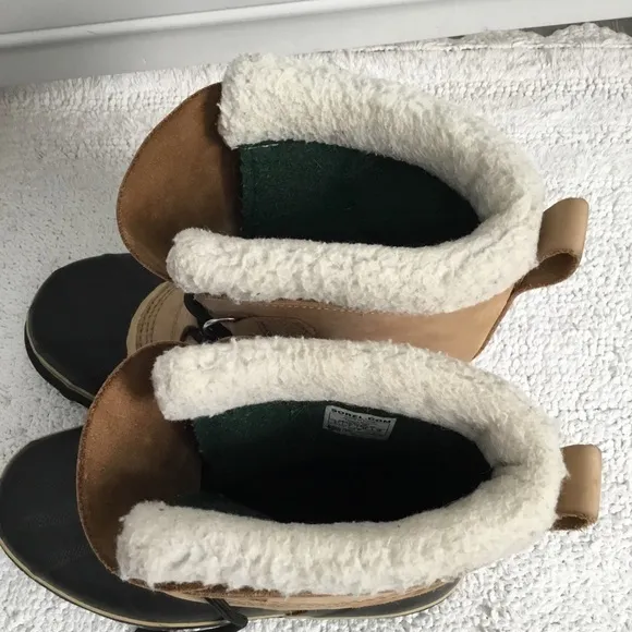 Mens SOREL Caribou Waterproof Winter Boots size 8