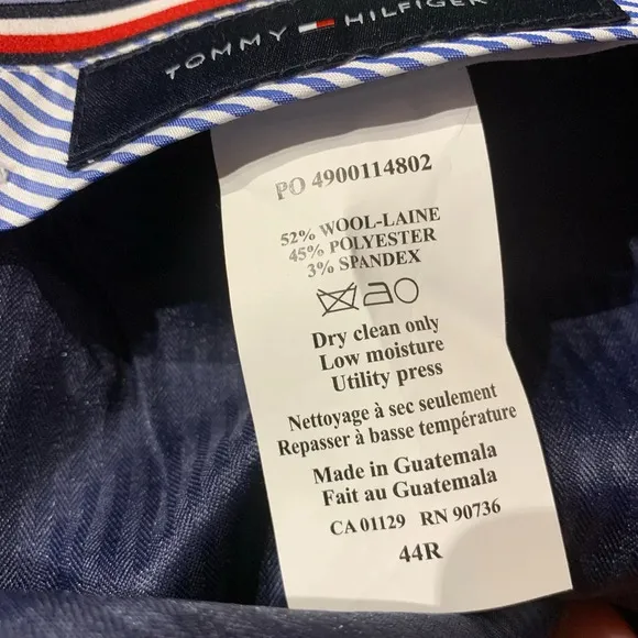 Men’s Tommy Hilfiger blue dress pants modern fit 44” waist 32” inseam.