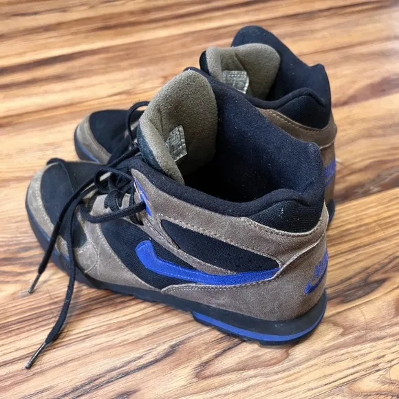 Men’s Vintage Nike ACG Boots Size 9