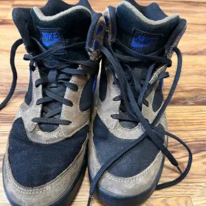 Men’s Vintage Nike ACG Boots Size 9