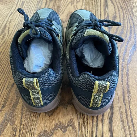 Merrell Alverstone hiking shoes in size 9