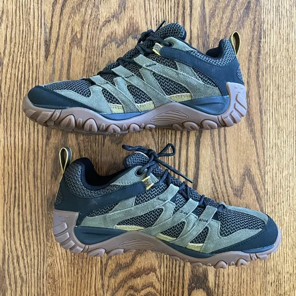 Merrell Alverstone hiking shoes in size 9