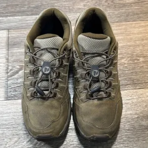 Merrell Brown Athletic hiking Shoes Rugged Design Outdoor men’s size 9 (b75)
