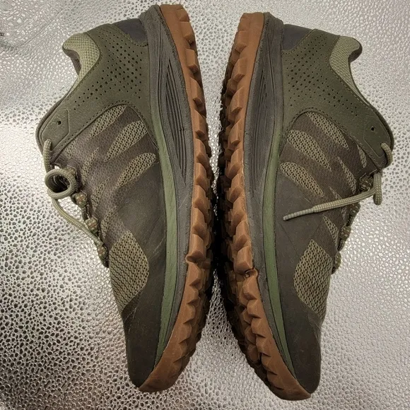Merrell Mens Nova Tactical Sz 8 shoes. Dark olive, synthetic, machine washable.