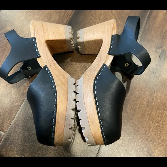 MIA Abba Clogs/Sandals sizez 36 ,37 ,&amp; 38 New