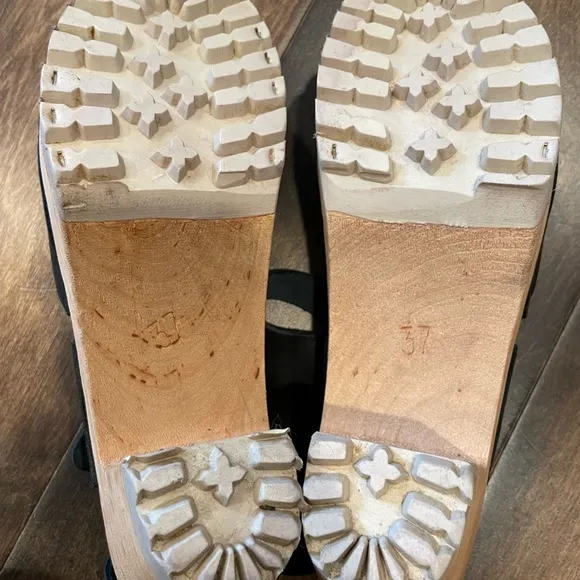 MIA Abba Clogs/Sandals sizez 36 ,37 ,&amp; 38 New