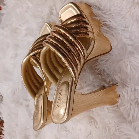 Michael Kors Womens Portia Gold Quilted Leather Platform Sandals Shoes NEW
