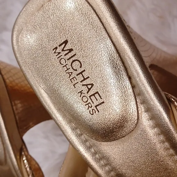 Michael Kors Womens Portia Gold Quilted Leather Platform Sandals Shoes NEW