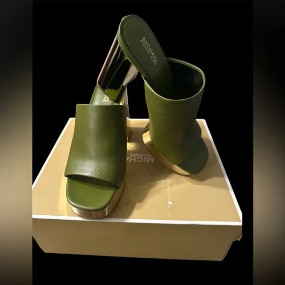 MICHAEL Michael Kors Olive Green Gold Platform Heels Size 6.5M