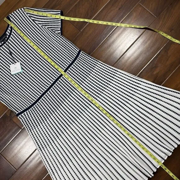 Ming Wang Size Large Navy Blue‎ White Striped Modern Fit Soft Knit A Line Dress