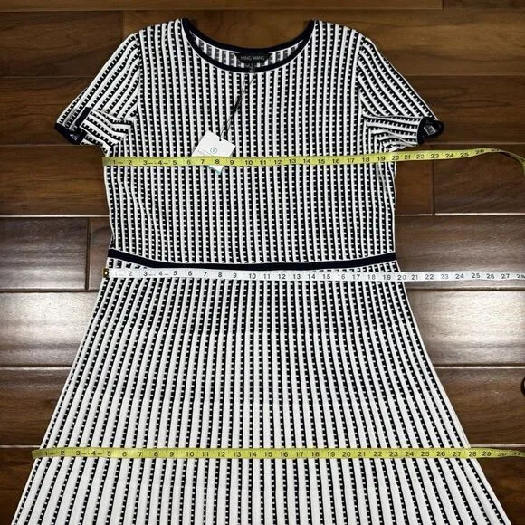 Ming Wang Size Large Navy Blue‎ White Striped Modern Fit Soft Knit A Line Dress