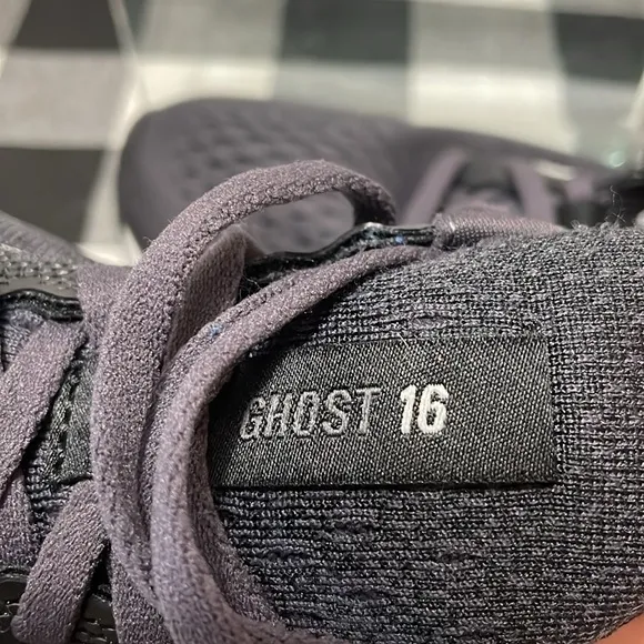 Mint Brooks Ghost 16 Running Shoes Women's 9 Black Gray White Walking Breathable