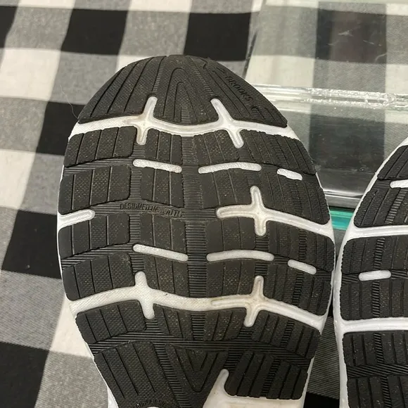 Mint Brooks Ghost 16 Running Shoes Women's 9 Black Gray White Walking Breathable