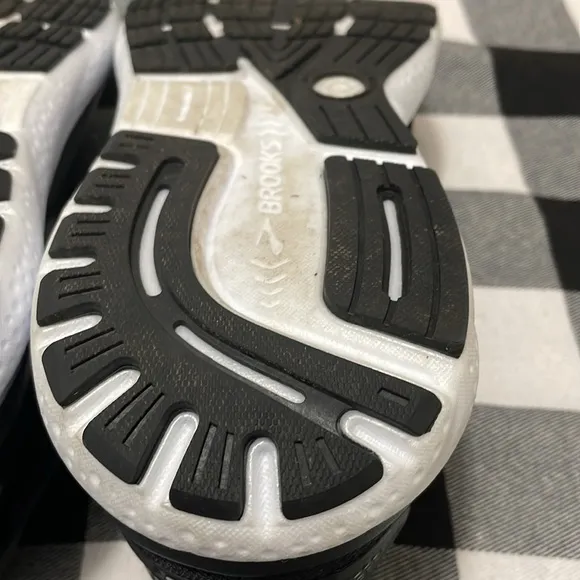 Mint Brooks Ghost 16 Running Shoes Women's 9 Black Gray White Walking Breathable