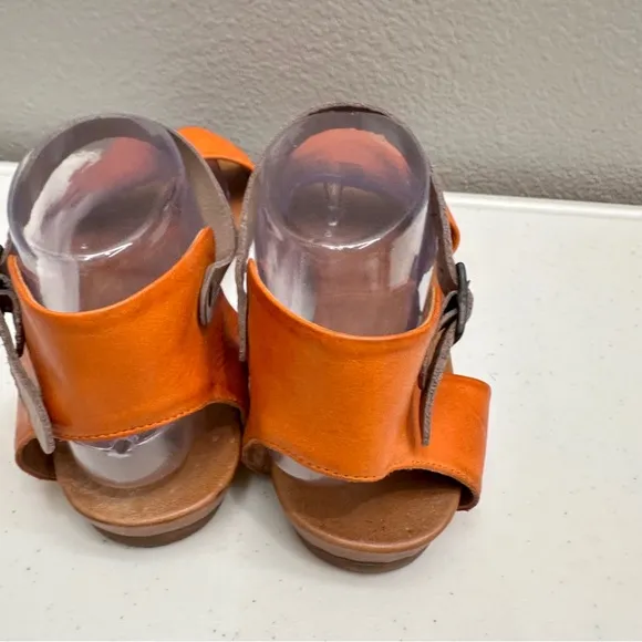 Miz Mooz Alanis Sandals Size 10 Leather Wide Straps Comfy Designer Shoes