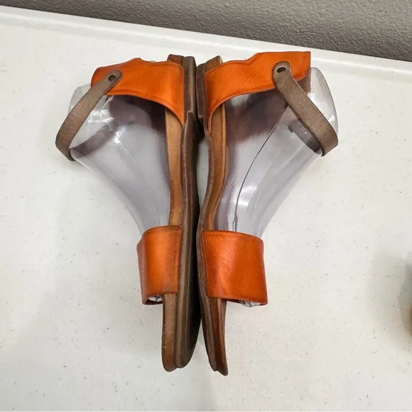 Miz Mooz Alanis Sandals Size 10 Leather Wide Straps Comfy Designer Shoes