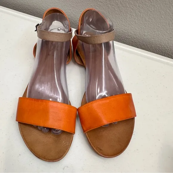 Miz Mooz Alanis Sandals Size 10 Leather Wide Straps Comfy Designer Shoes