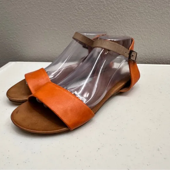 Miz Mooz Alanis Sandals Size 10 Leather Wide Straps Comfy Designer Shoes