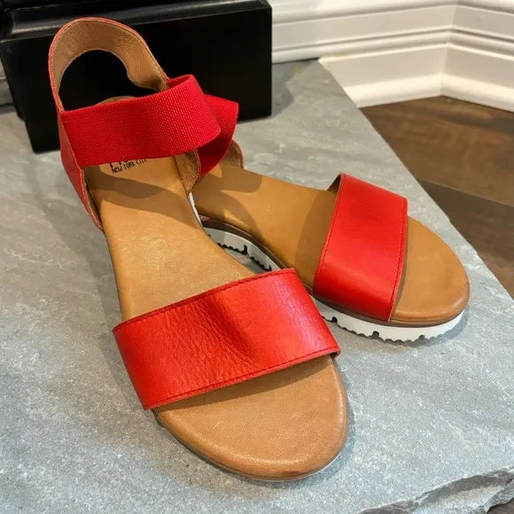 Miz Mooz SHAN Women’s Size 40 US 9.5 Red Strappy Leather Sandals