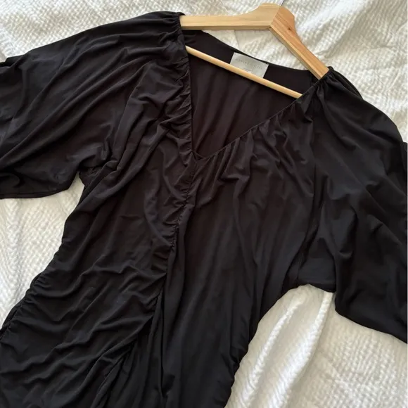 Modern Citizen Black Ruched V-Neck Drape Midi Dress