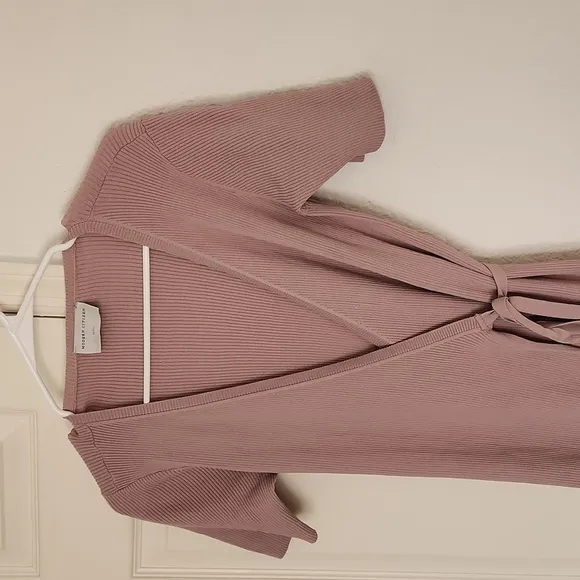 Modern Citizen Short Sleeved Pink Wrap Dress Sz Small