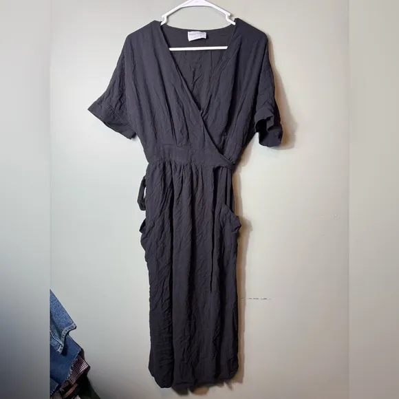 Modern Citizen Wrap Dress Midi Length Short Sleeve V Neck Pockets Black Size M