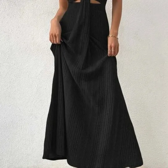 Modern Cut Out waist Backless Halter Maxi Dress BLACK