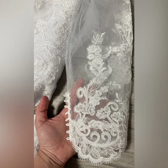 Modern JJ's House Women’s Mermaid Lace White Wedding Dress Size 16 W