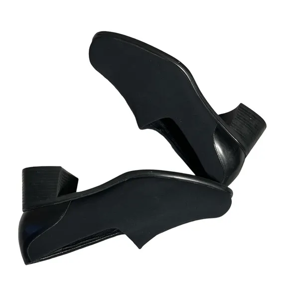 Munro Traveler Black Stretch Fabric size 7.5