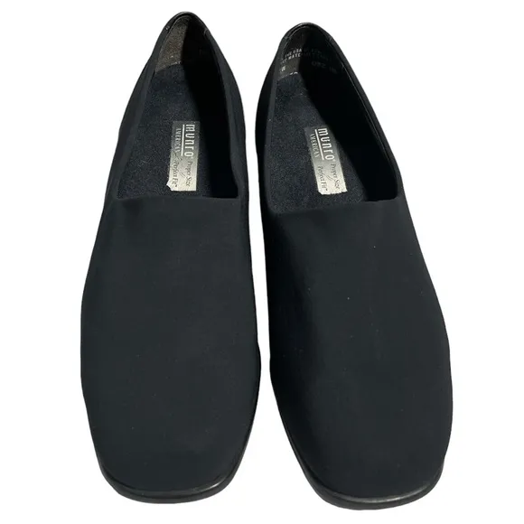 Munro Traveler Black Stretch Fabric size 7.5